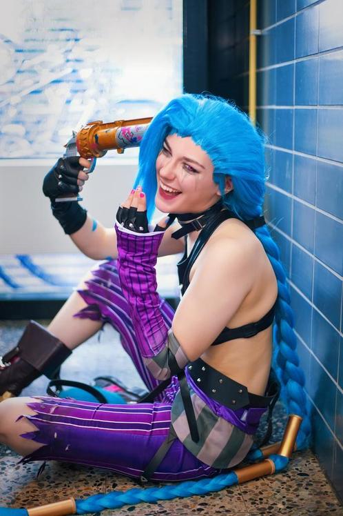 Volledige Jinx cosplay + pruik + schoenen, Hobby en Vrije tijd, Kostuums, Theaterbenodigdheden en LARP, Gebruikt, Pak of Jurk
