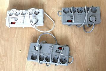 Te koop 3 stuks Master Slave stekkerdozen  . beschikbaar voor biedingen