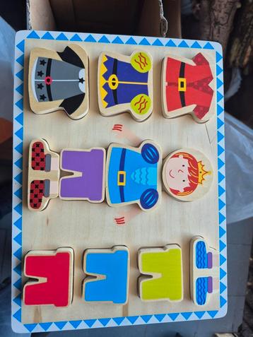 Houten Aankleedpuzzel Prins beschikbaar voor biedingen