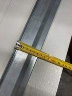 Verstevigingsprofiel garagedeur sectionaaldeur., Doe-het-zelf en Verbouw, Ophalen, 250 mm of meer, Overige typen