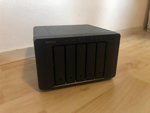 Synology DS1515+ NAS *8gb ram upgrade* + evt. hdd, Computers en Software, Harde schijven, Zo goed als nieuw, Desktop, SATA, Ophalen of Verzenden