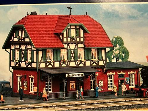 Station Unterstetten Nieuw in Doos Pola H0 652, Hobby en Vrije tijd, Modeltreinen | H0, Nieuw, Brug, Tunnel of Gebouw, Gelijkstroom of Wisselstroom