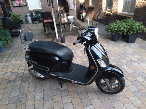 Zeer nette sym Fiddle 3 geen krassen als nieuw, Fietsen en Brommers, Scooters | SYM, Zo goed als nieuw, Fiddle, Maximaal 45 km/u