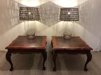 SALE ! Set van 2 vierkante Antiek Notenhouten bijzettafels., Ophalen