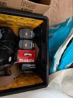 Accu makita 4x nieuw!! 18v 5.0 3.0 ah, Doe-het-zelf en Verbouw, Gereedschap | Boormachines, Ophalen of Verzenden, Nieuw, 600 watt of meer