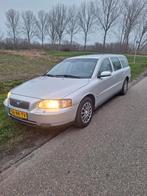 Volvo V70 2.4 140PK 2005 Grijs, Auto's, Volvo, Voorwielaandrijving, 1800 kg, Zwart, Stoelverwarming