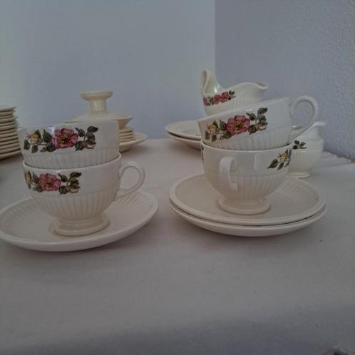 Wegdwood Briar Rose, Huis en Inrichting, Keuken | Servies, Bord(en), Overige stijlen, Porselein, Ophalen
