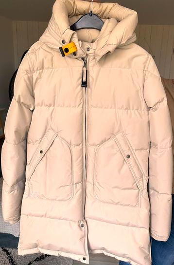 Parajumper jas beschikbaar voor biedingen