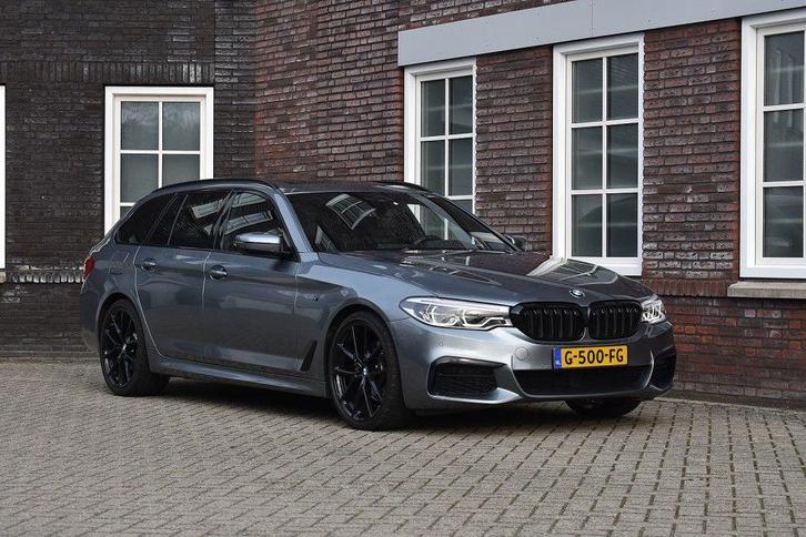 BMW 520 520i Touring High M Sport /Panodak Wij zijn op afspr, Auto's, BMW, Bedrijf, 5-Serie, ABS, Adaptieve lichten, Airbags, Alarm