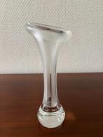 Vintage spijkervaas van glas helder glas met matglazen banen, Ophalen of Verzenden