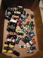 Hotwheels autos en monstertrucks inclusief 4 banen, Ophalen of Verzenden, Zo goed als nieuw