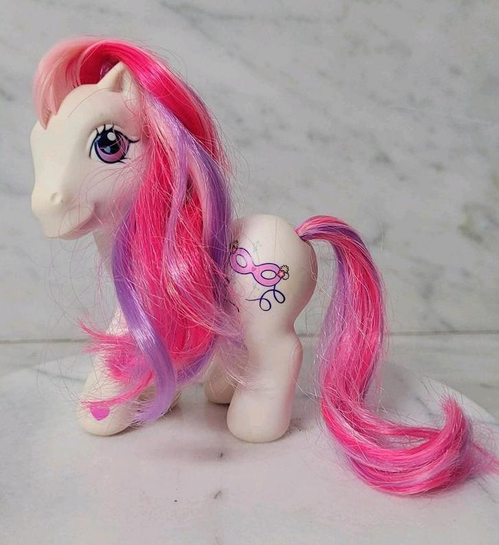 My little pony Frilly Frocks G3, Kinderen en Baby's, Speelgoed | My Little Pony, Zo goed als nieuw, Ophalen of Verzenden