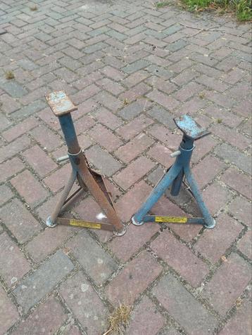 Assteunen 2500 kg beschikbaar voor biedingen