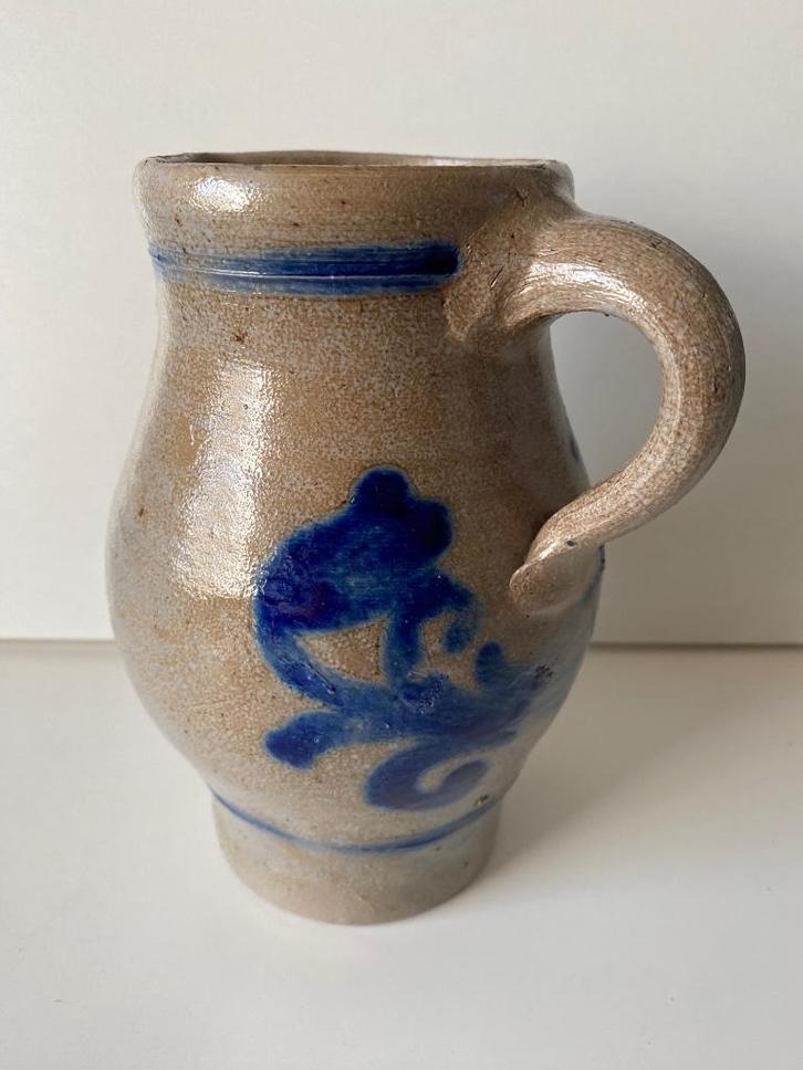 Kan met oor van Keuls aardewerk, 1 liter, Antiek en Kunst, Antiek | Keramiek en Aardewerk, Ophalen of Verzenden