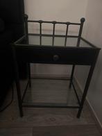 Nachtkastje met glazen blad - goede staat, Minder dan 45 cm, 55 tot 70 cm, Ophalen of Verzenden, Glas