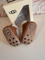 UGG Baby Laarsjes Maat 2/3 (6-12 maanden), Ophalen of Verzenden, Zo goed als nieuw, Jongetje of Meisje, Laarsjes