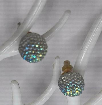 GOUDKLEURIGE GLITTER GLIMMENDE OORKNOPJES NIEUW beschikbaar voor biedingen