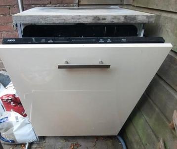 AEG Inbouw Vaatwasser - 4 jaar oud, werkt prima! beschikbaar voor biedingen
