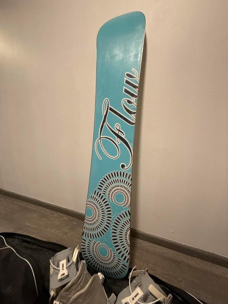 Flow Venus 151 Dames Snowboard met handige Flow bindingen, Sport en Fitness, Snowboarden, Gebruikt, Board, Ophalen of Verzenden