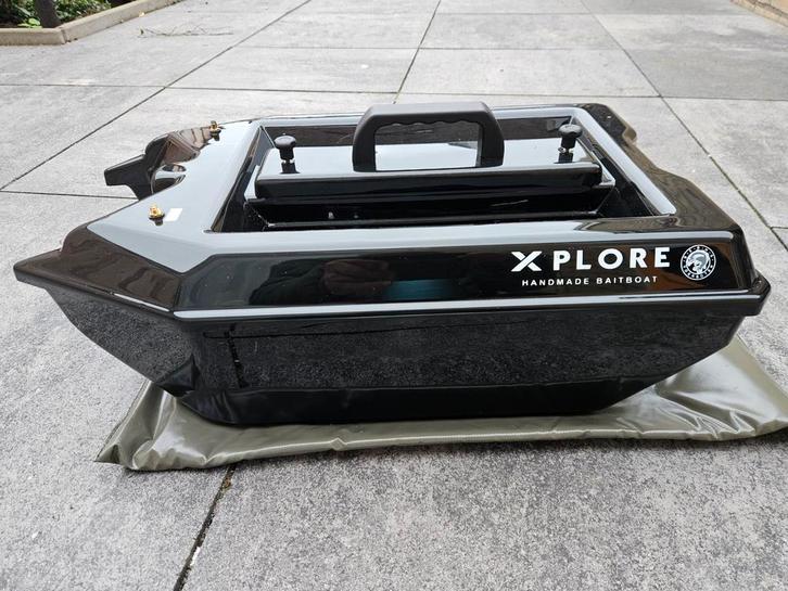 BBoats Xplore Discover Voerboot met extra's, Watersport en Boten, Hengelsport | Karpervissen, Zo goed als nieuw, Overige typen