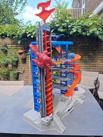 Hot Wheels Ultimate Super garage / racebaan beschikbaar voor biedingen