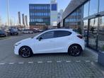 Mazda 2 1.5 SkyActiv-G 90 Homura Aka Meest complete Mazda2 A, Gebruikt, Met garantie (alle), Leder en Stof, Wit
