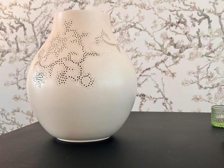 Mooie vaas van Hella Jongerius - IKEA PS-collectie, Huis en Inrichting, Woonaccessoires | Vazen, Gebruikt, Wit, Minder dan 50 cm