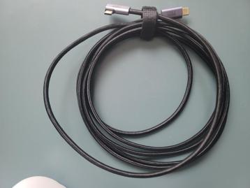 USB kabel beschikbaar voor biedingen