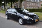 Volvo V60 Drive Start/stop 115pk 2013 Zwart, Auto's, Volvo, Voorwielaandrijving, 4 cilinders, 1435 kg, Zwart
