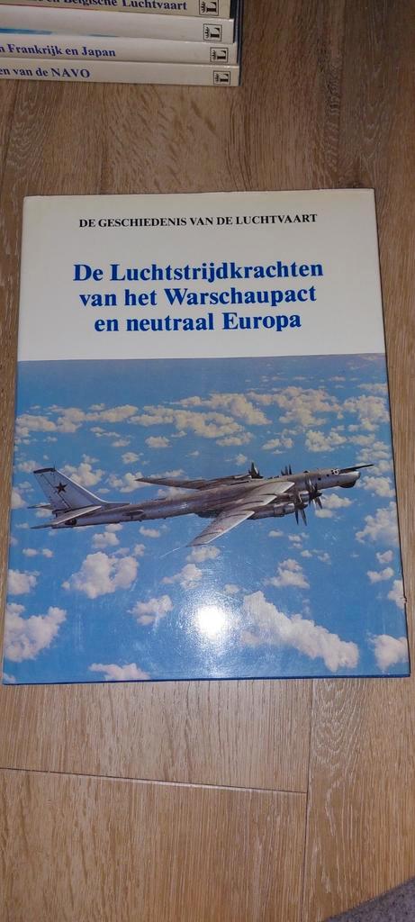 Luchtstrijdkrachten van het Warschaupact en neutraal Europa, Boeken, Oorlog en Militair, Zo goed als nieuw, Tweede Wereldoorlog