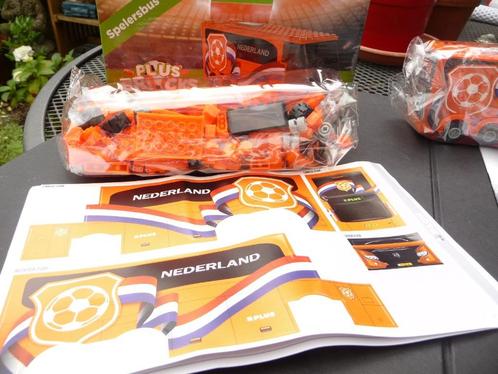 1 SPELERSBUS ORANJE, NIEUW IN DOOS SJAAL AJAX,LIVERPOOL, Verzamelen, Sportartikelen en Voetbal, Nieuw, Overige typen, Ajax, Verzenden