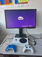 Xbox serie S + 2 controllers +24"  beeldscherm, Spelcomputers en Games, Spelcomputers | Xbox Series X en S, Ophalen, Zo goed als nieuw