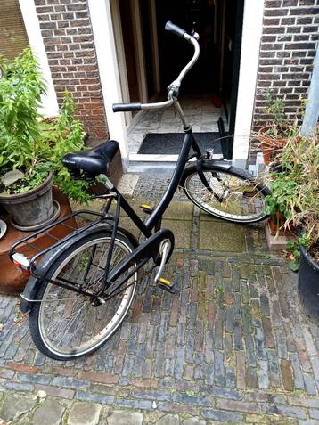 Damesfiets beschikbaar voor biedingen