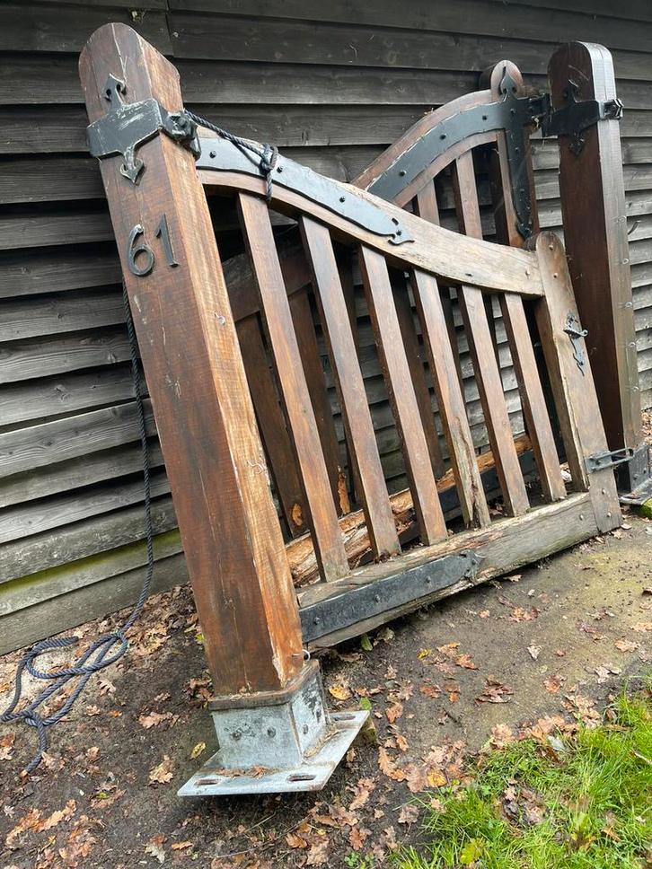 Breed 4 mtr ,hoog zijkanten 2 mtr , in het midden 1.50mtr, Tuin en Terras, Tuinhekken en Hekwerk, Gebruikt, Overige typen, Hout