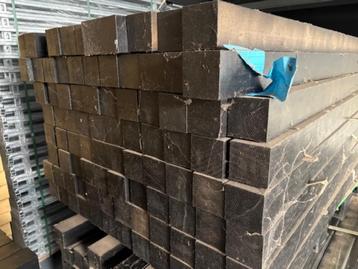 vuren balken 95x95 zwart gecoat  beschikbaar voor biedingen