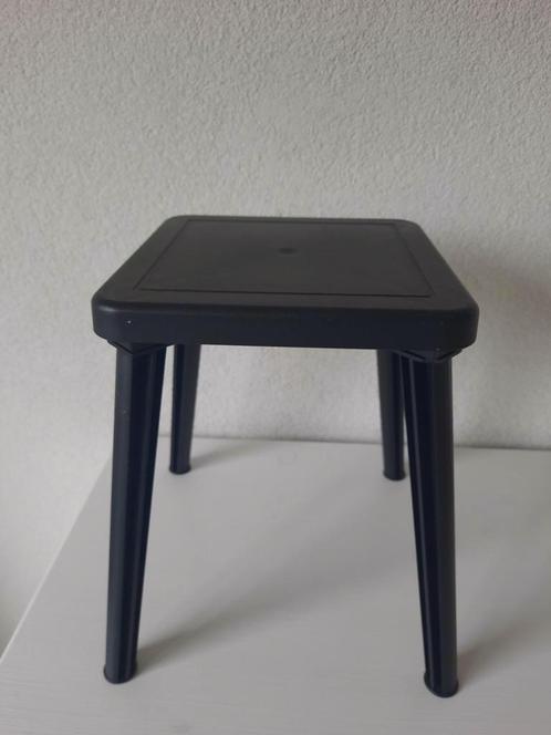 Klein Zwart Kunststof Kinderkrukje Krukje Kruk, Kinderen en Baby's, Kinderspulletjes, Zo goed als nieuw, Ophalen of Verzenden