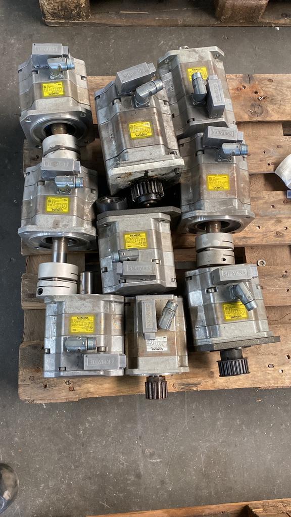 Siemens 1kf7080, 1kf7083, 1kf7060, Zakelijke goederen, Machines en Bouw | Industrie en Techniek, Ophalen