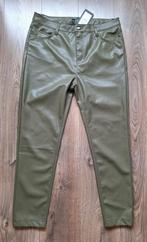 Fakeleather broek Norah maat 44, Maat 42/44 (L), Nieuw, Ophalen of Verzenden, Norah