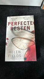 Helen Fields - Perfecte resten, Nieuw, Ophalen of Verzenden, Nederland