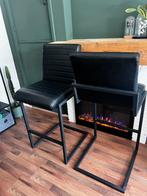 2 zwarte barkrukken met metalen onderstel, Huis en Inrichting, Barkrukken, Ophalen, Met voetsteun, 60 tot 90 cm, Zo goed als nieuw