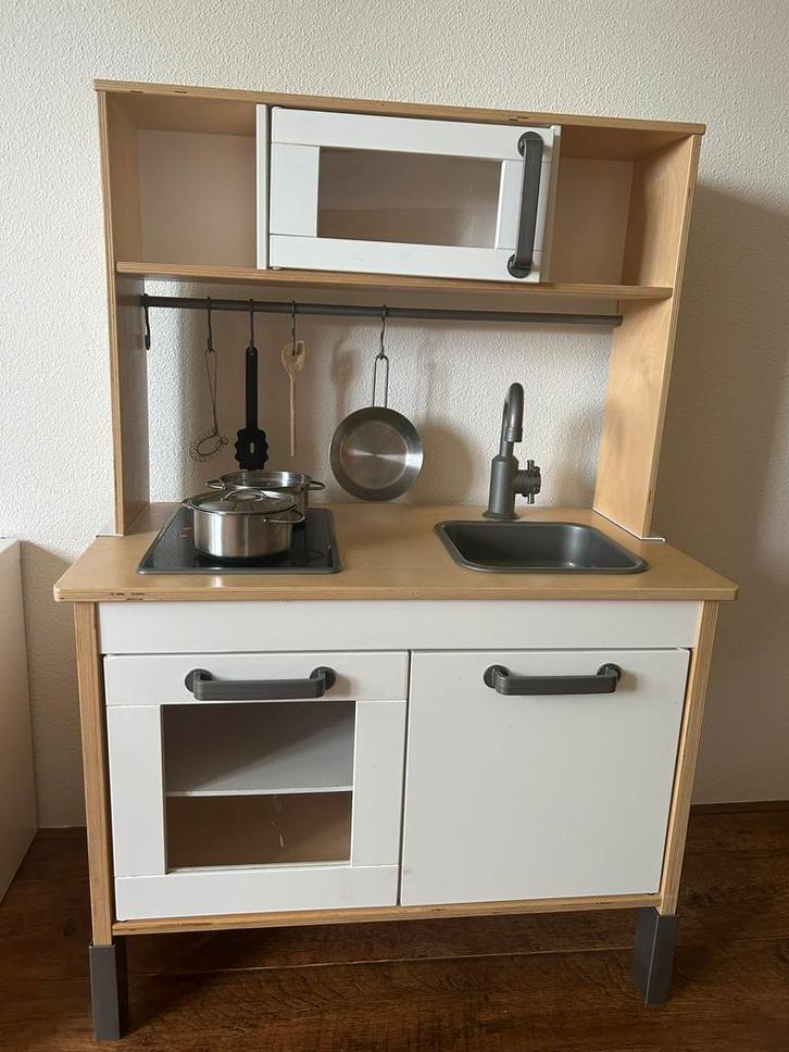 IKEA duktig speelgoed houten keukentje met toebehoren, Kinderen en Baby's, Speelgoed | Speelkeukens, Gebruikt, Speelkeuken, Hout