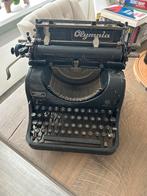 Typemachine Olympia model 8 decoratief, Ophalen
