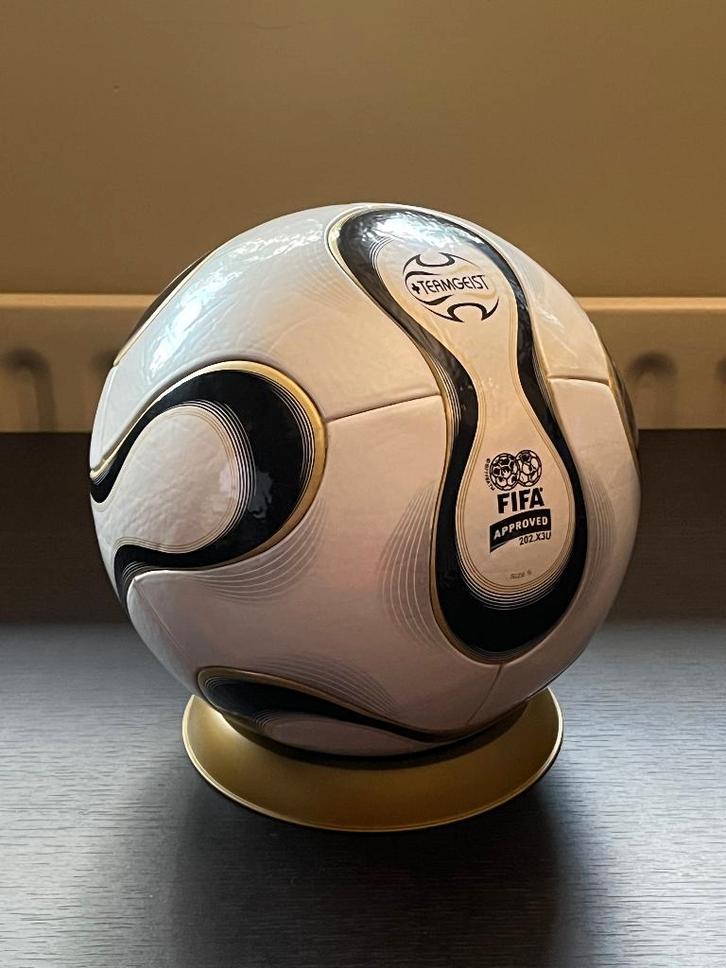 Teamgeist - Official wedstrijdbal WK 2006 - Adidas Voetbal, Sport en Fitness, Voetbal, Gebruikt, Bal, Maat S, Ophalen of Verzenden