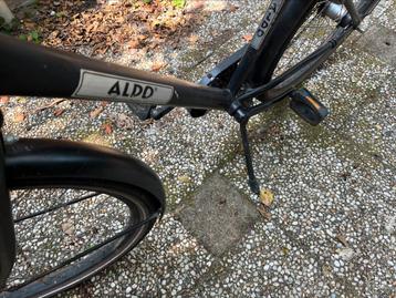 Jongens fiets beschikbaar voor biedingen