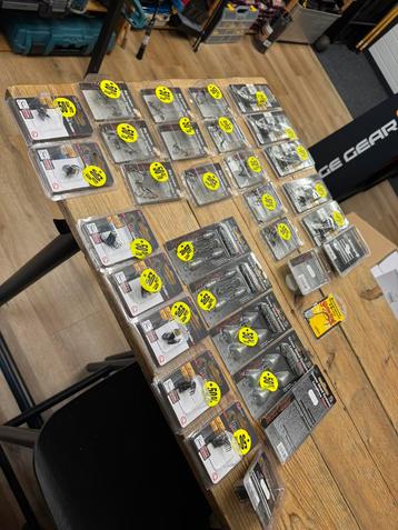 pakket met takel systeem materiaal voor de shad visserij beschikbaar voor biedingen