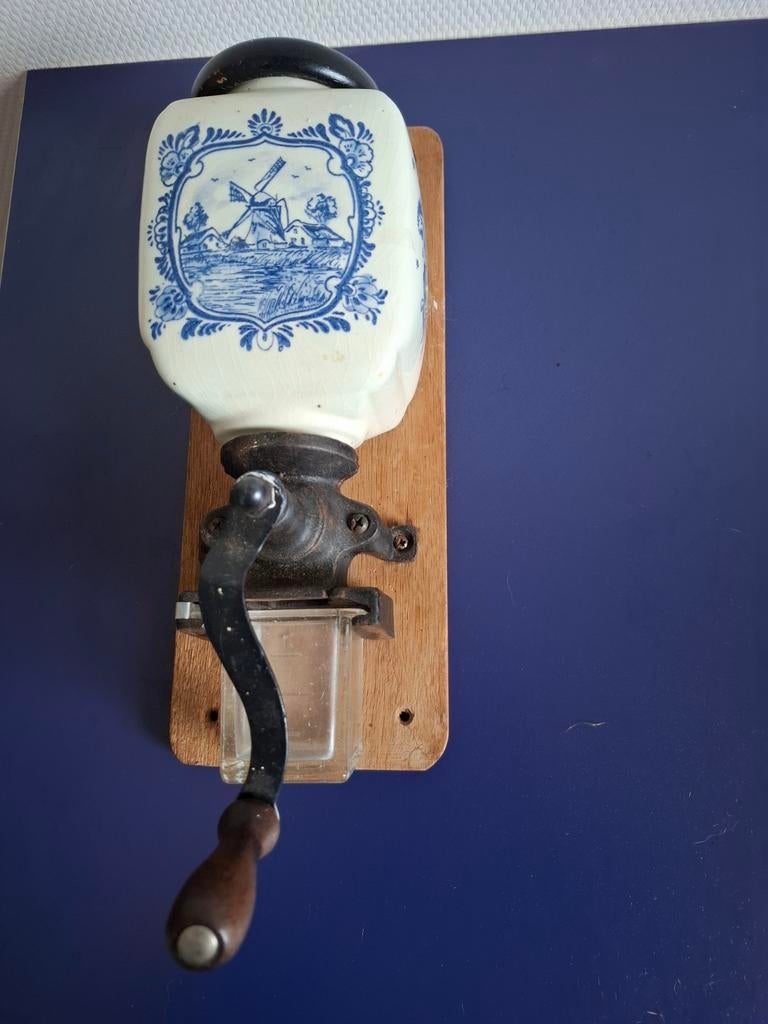 Oude Koffiemolen met Delfts Blauw Motief, Ophalen of Verzenden, Gebruikt