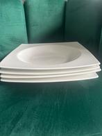 Yong Pastaborden - Set van 4, Ophalen of Verzenden, Zo goed als nieuw, Bord(en), Effen