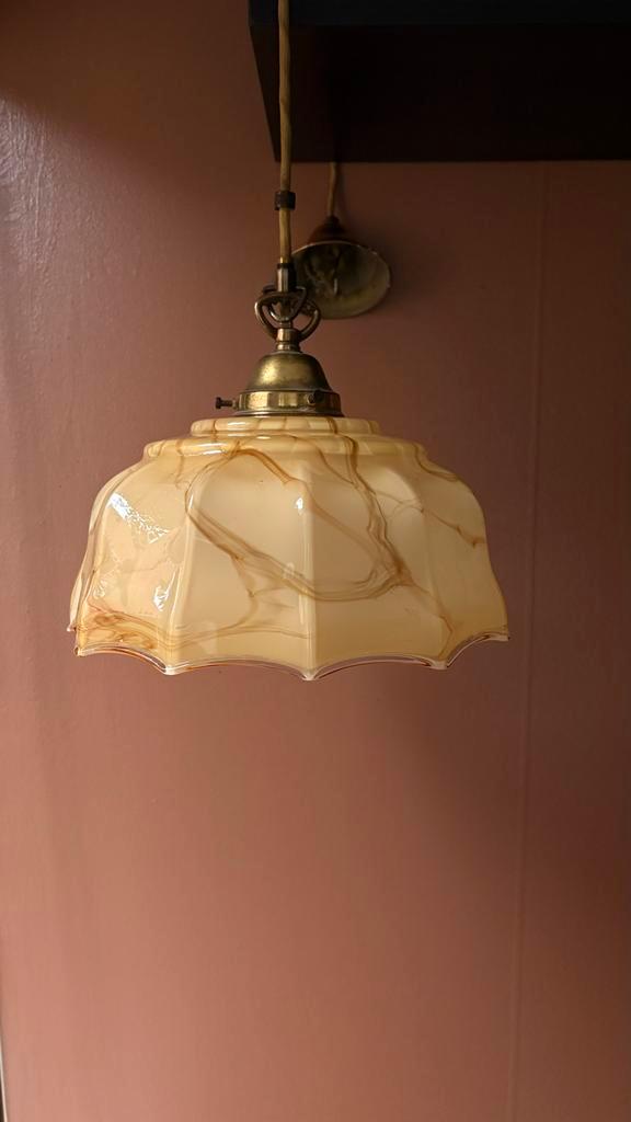 Art Deco Herda Hanglamp met Gemarmerd Glas, Huis en Inrichting, Lampen | Hanglampen, Gebruikt, Minder dan 50 cm, Glas, Ophalen of Verzenden