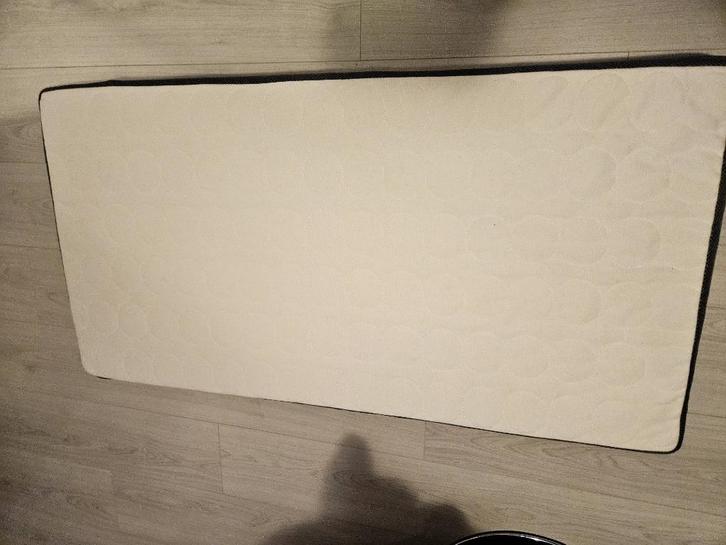 Himlavalv ledikant matras, Huis en Inrichting, Slaapkamer | Matrassen en Bedbodems, Zo goed als nieuw, Matras, 70 cm of minder