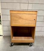 beeldhouwers werktafel, Diensten en Vakmensen, Kunstenaars en Portretschilders, Beeldhouwkunst